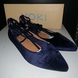 NWT and New in the box yoki royal blue velvet tie up flats size‎ 9
